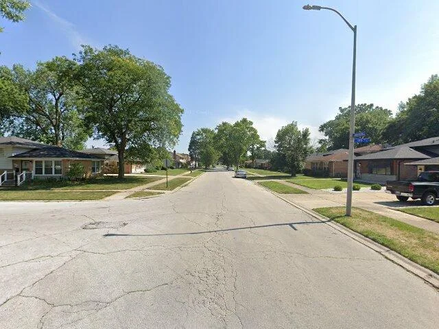 House image located at Dolton, IL 60419