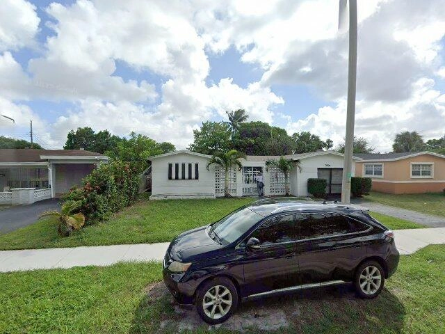 House image located at Hollywood, FL 33023