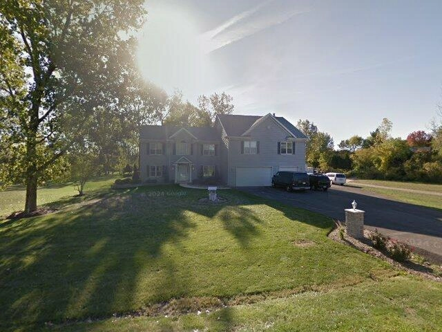 House image located at Elgin, IL 60124