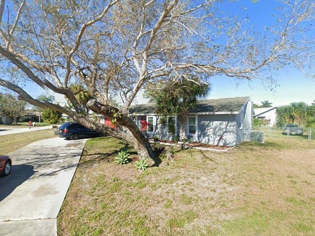 House image located at Cape Coral, FL 33904
