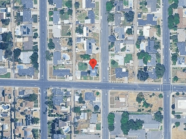 House image located at Dinuba, CA 93618