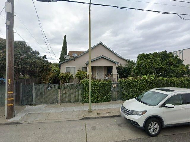 House image located at Oakland, CA 94606