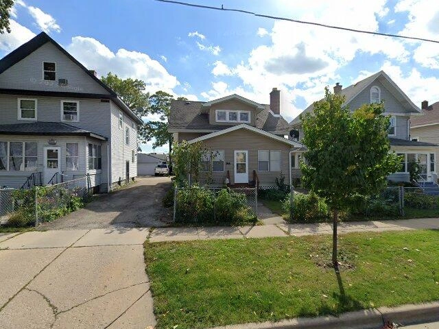 House image located at Aurora, IL 60505