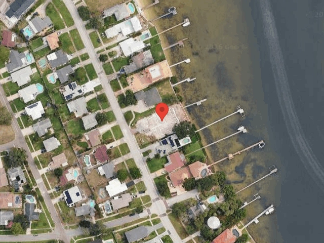 House image located at Saint Petersburg, FL 33703