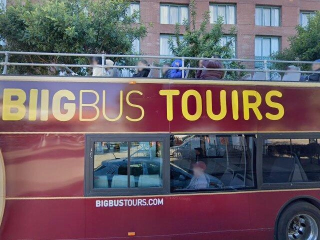 House image located at Detroit, MI 48206