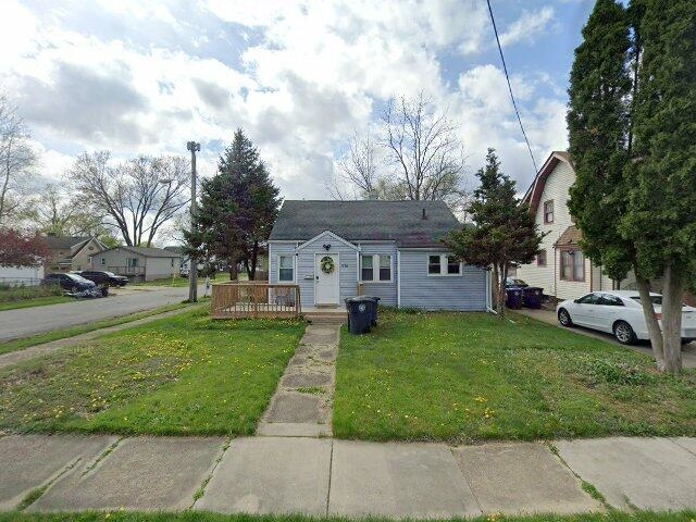 House image located at Akron, OH 44310