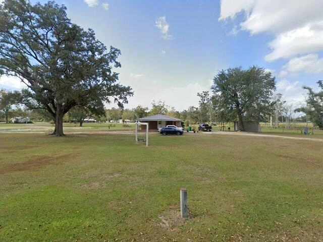 House image located at Graceville, FL 32440