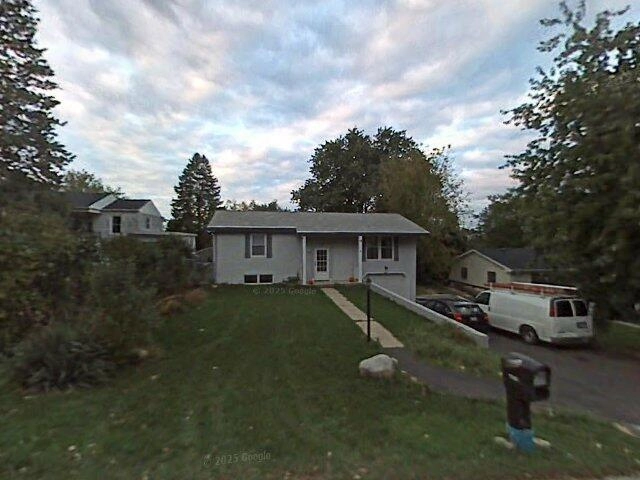 House image located at Wonder Lake, IL 60097