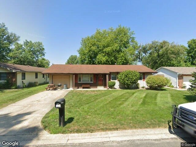 House image located at Highland, IL 62249