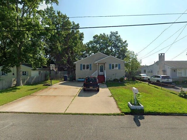 House image located at Tuckerton, NJ 08087