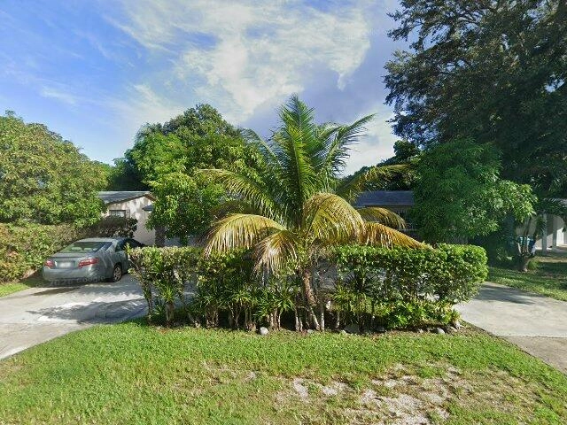 House image located at Miami, FL 33162