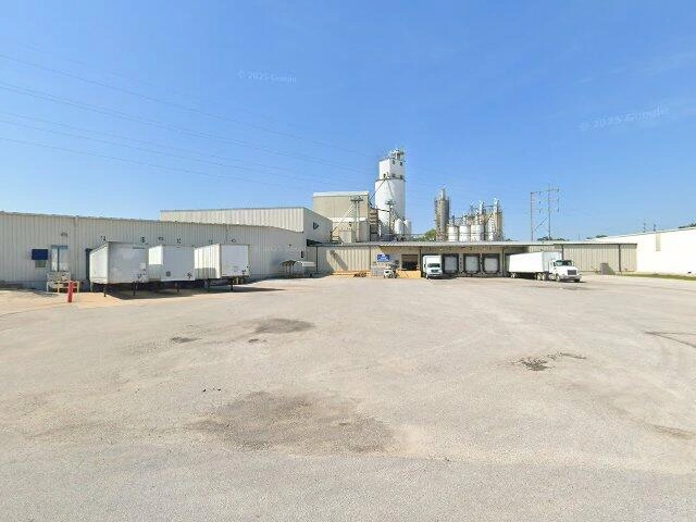 House image located at Milford, NE 68405