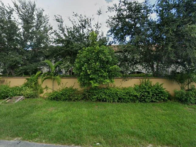 House image located at Miami, FL 33172