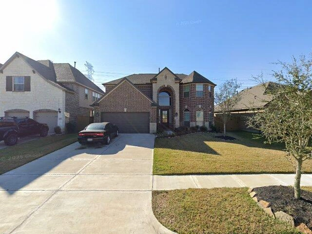 House image located at League City, TX 77573