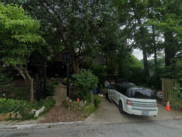 House image located at Louisville, KY 40204