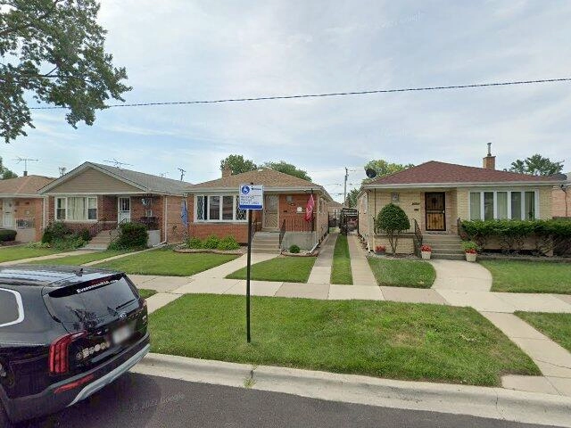 House image located at Chicago, IL 60652