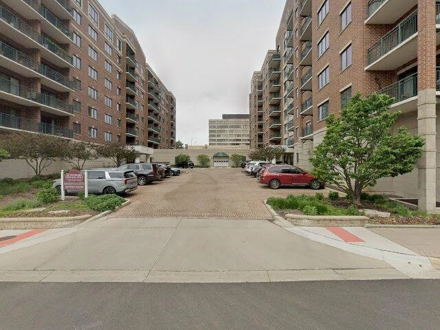 House image located at Des Plaines, IL 60016