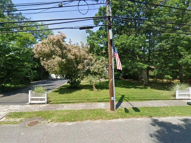 House image located at Bayport, NY 11705