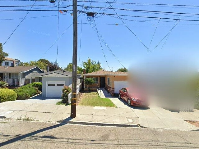 House image located at Oakland, CA 94605