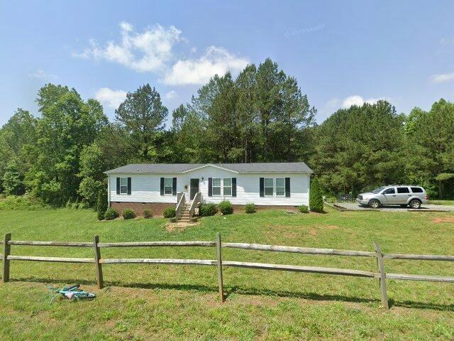 House image located at King, NC 27021