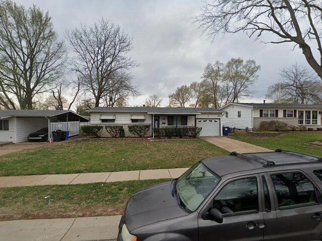 House image located at Florissant, MO 63031