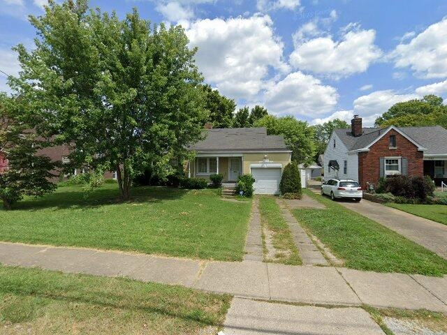 House image located at Louisville, KY 40207