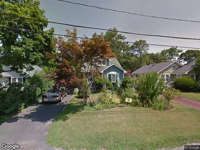 House image located at Bayport, NY 11705