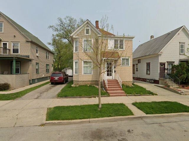 House image located at Racine, WI 53405