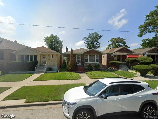 House image located at Chicago, IL 60617