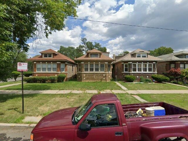 House image located at Chicago, IL 60643