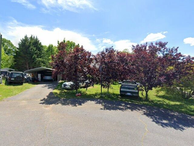 House image located at Hickory, NC 28601