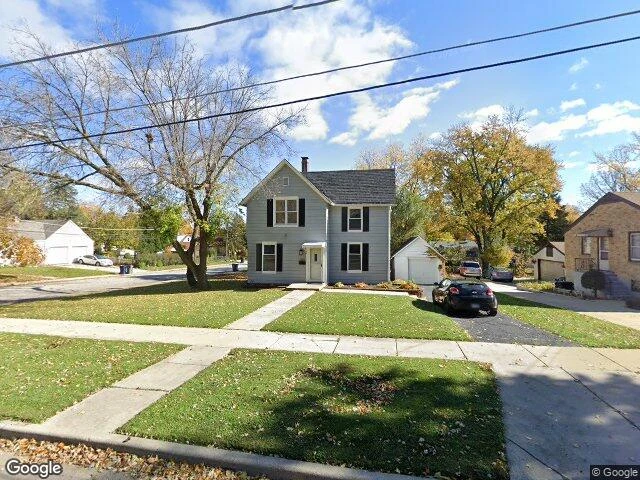 House image located at Elgin, IL 60123