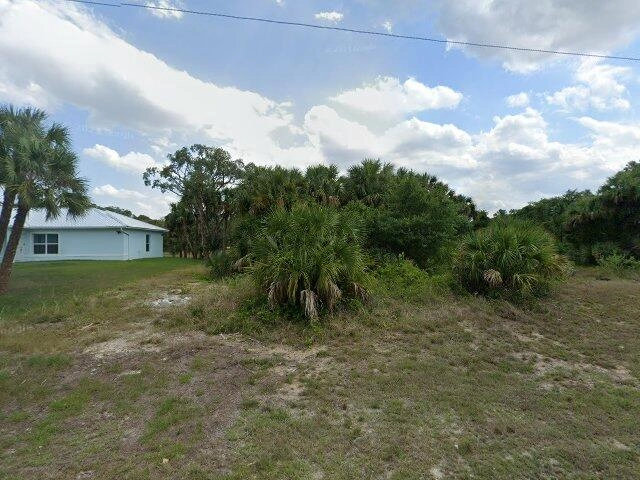 House image located at Labelle, FL 33935