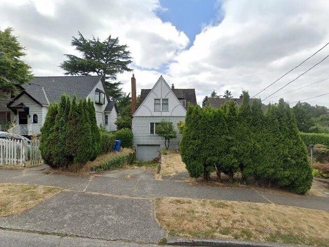 House image located at Seattle, WA 98118