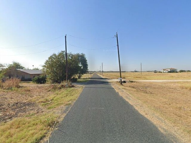 House image located at Lake Panasoffkee, FL 33538