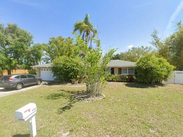 House image located at Seminole, FL 33772