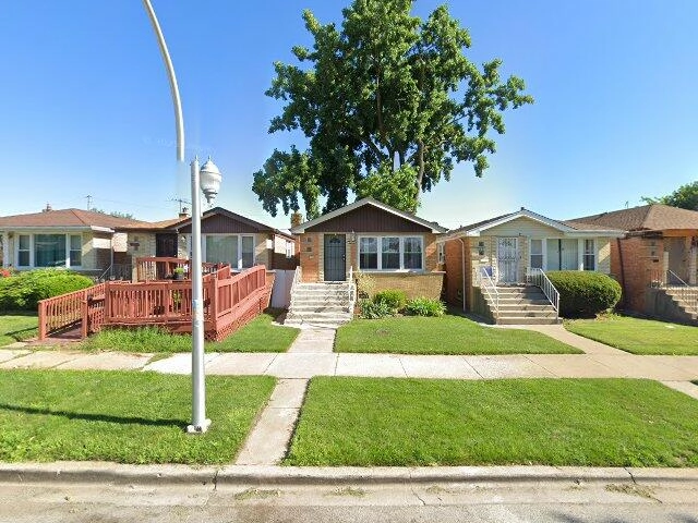 House image located at Chicago, IL 60643