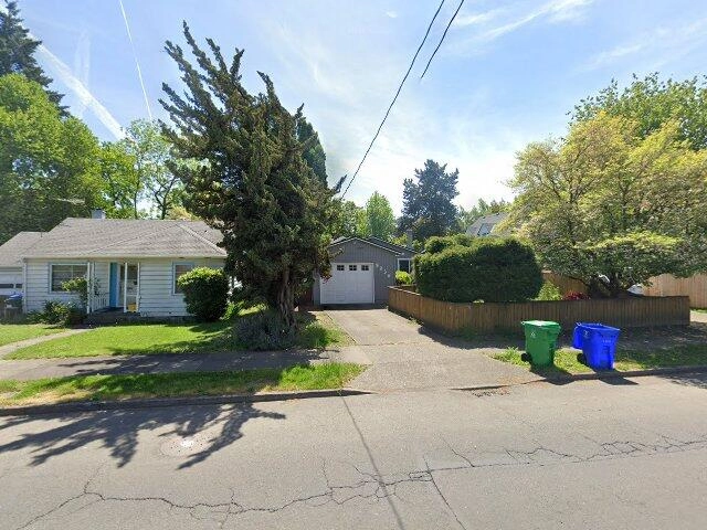 House image located at Portland, OR 97216