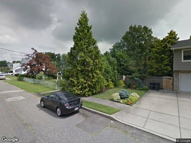 House image located at Lindenhurst, NY 11757