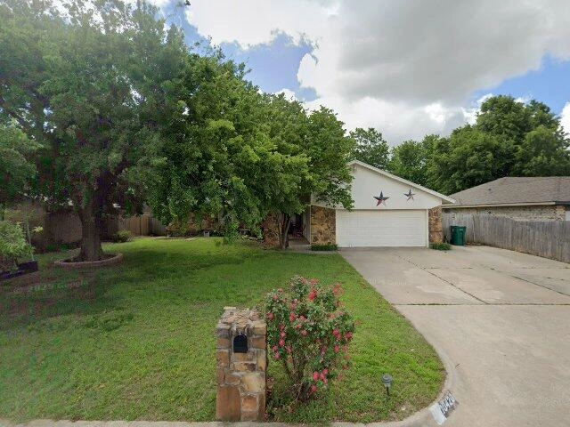 House image located at Yukon, OK 73099