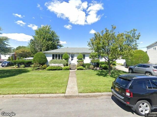 House image located at Lindenhurst, NY 11757