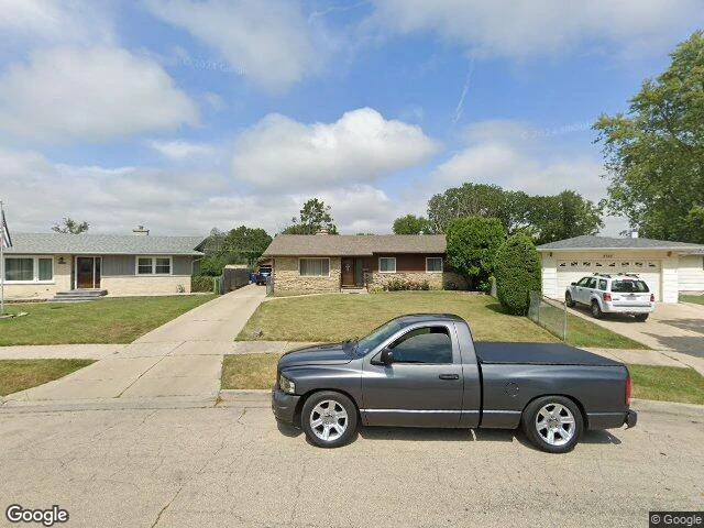 House image located at Waukegan, IL 60085