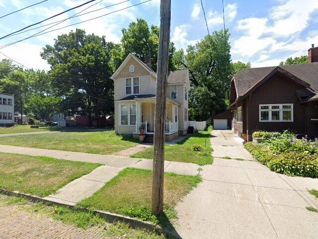 House image located at Peoria, IL 61604