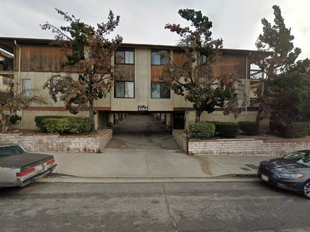 House image located at Tujunga, CA 91042