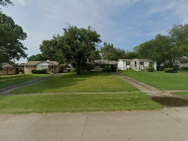House image located at Louisville, KY 40218