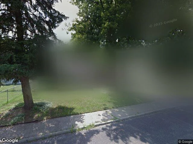 House image located at Peoria, IL 61605