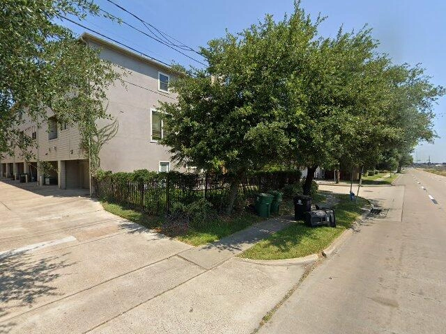 House image located at La Porte, TX 77571