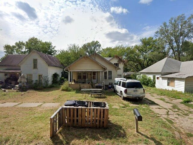 House image located at Winfield, KS 67156