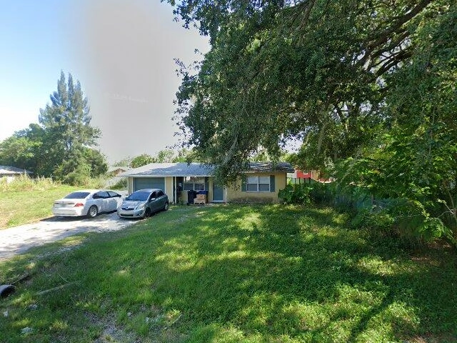 House image located at North Fort Myers, FL 33917