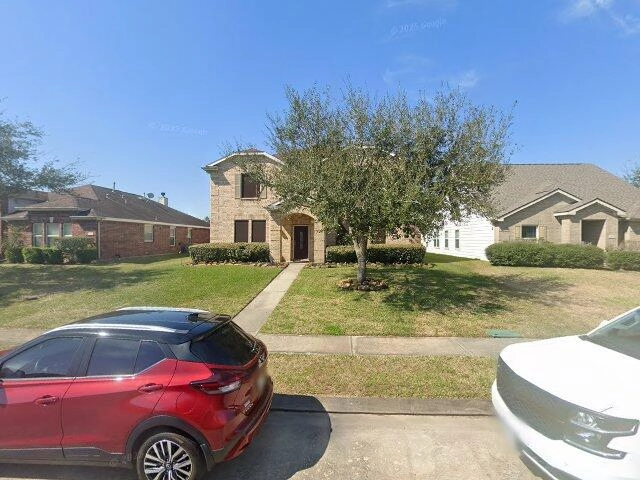 House image located at League City, TX 77573